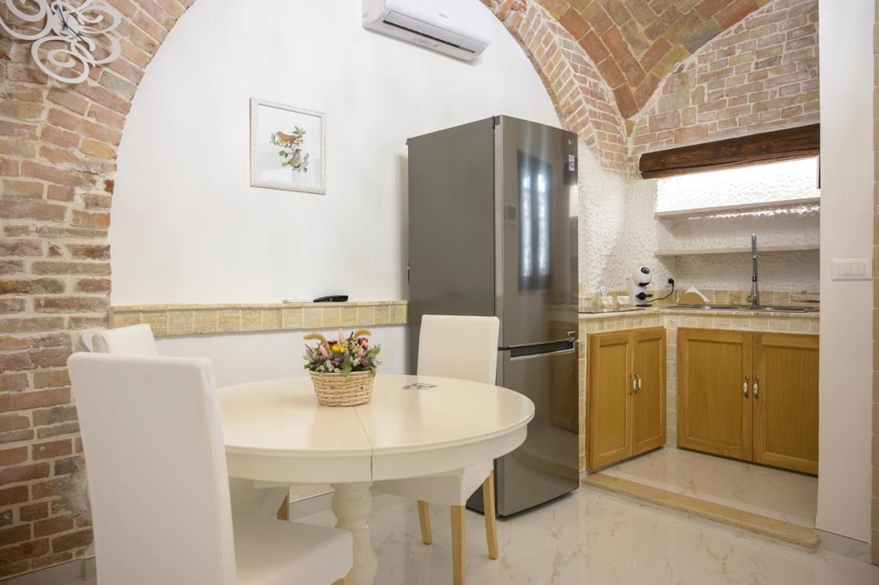 B&B Le Stanze Di Ludovica Termoli Exterior foto